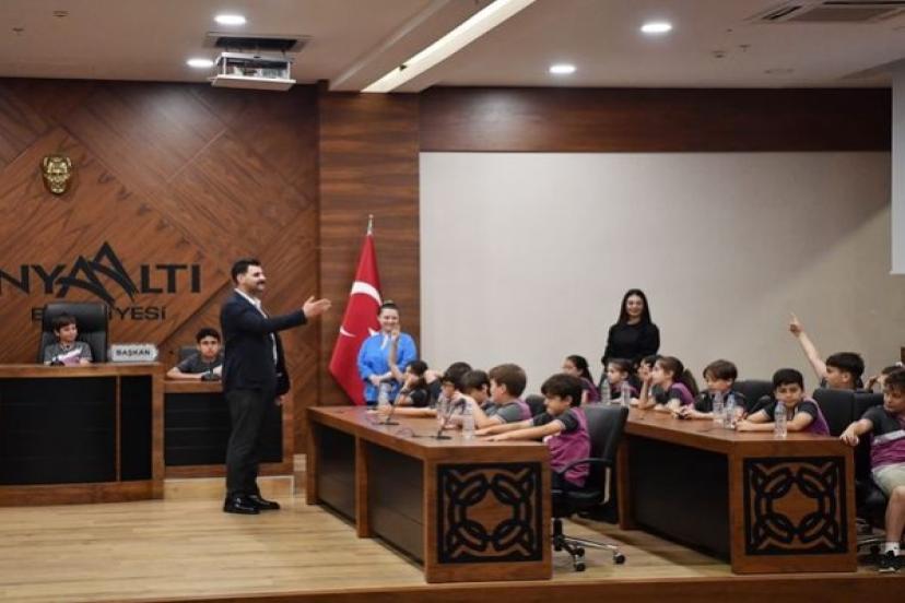 KOTAN'DAN ÇOCUKLARA  MÜFETTİŞLİK GÖREVİ  VERDİ