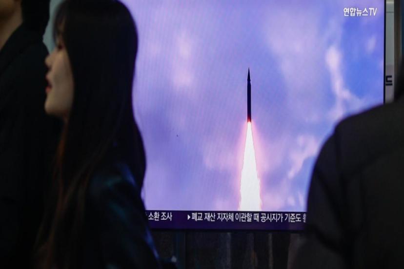 KUZEY KORE ORTA MENZİLLİ FÜZE FIRLATTI