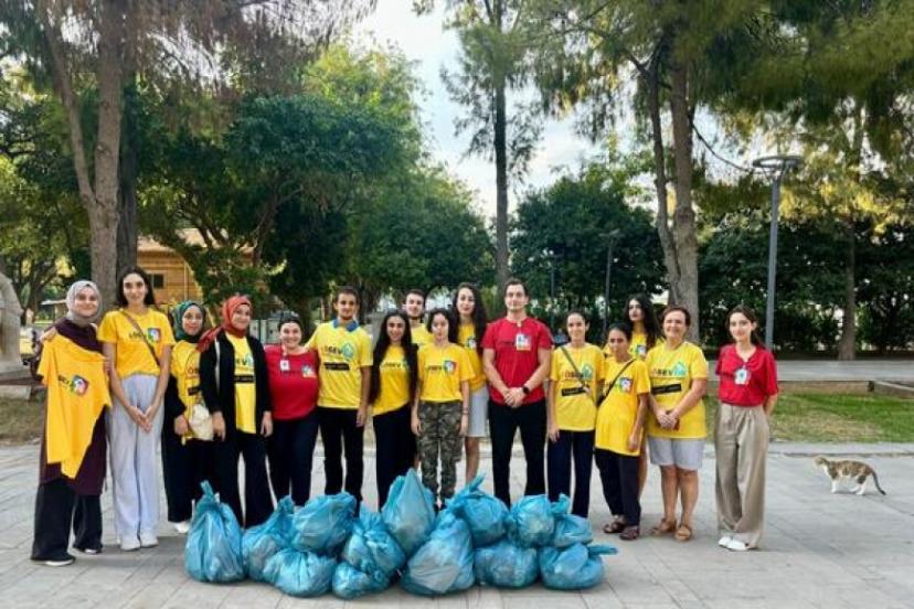 LÖSEV’DEN DÜNYA TEMİZLİK GÜNÜNDE FARKINDALIK ÇALIŞMASI