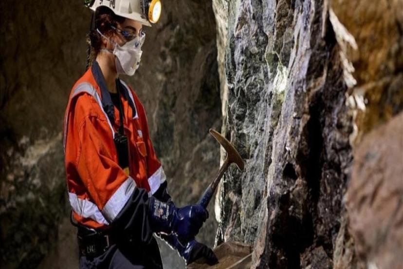 MADENCİLİKTE "KADIN ELİ" GİDEREK ARTIYOR