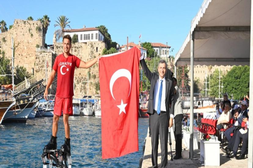 MAVİ VATAN’DA BAYRAM COŞKUSU