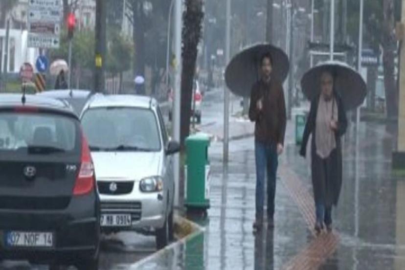 METEOROLOJİ UYARDI: ANTALYA’DA 3 GÜN BOYUNCA SAĞANAK YAĞIŞ BEKLENİYOR