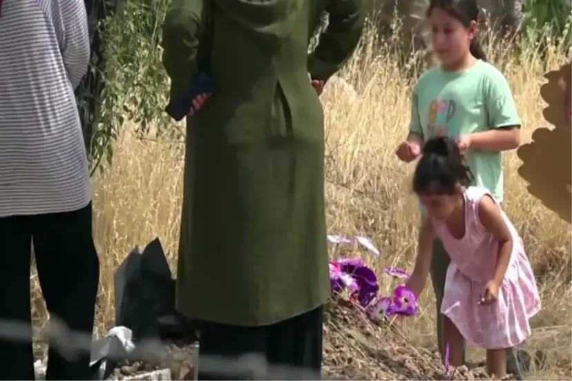 MEZARI BAŞINDA YÜREK BURKAN ANLAR