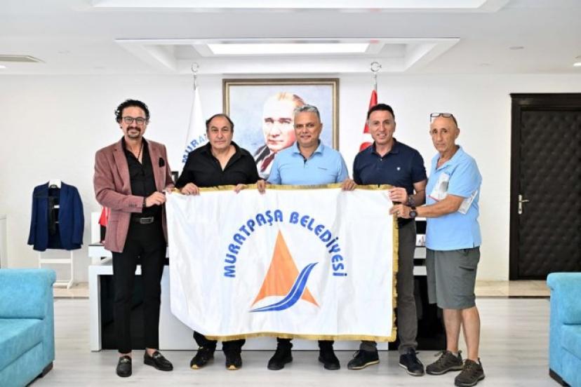 MURATPAŞA ZİRVEYE ÇIKIYOR