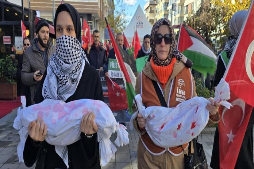 ÖĞRETMENLER, GAZZELİ MESLEKTAŞLARI İÇİN YÜRÜDÜ