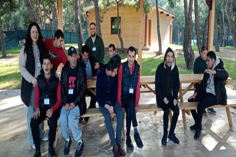 OTİZİMLİ BİREYLER UNUTULMAMADI