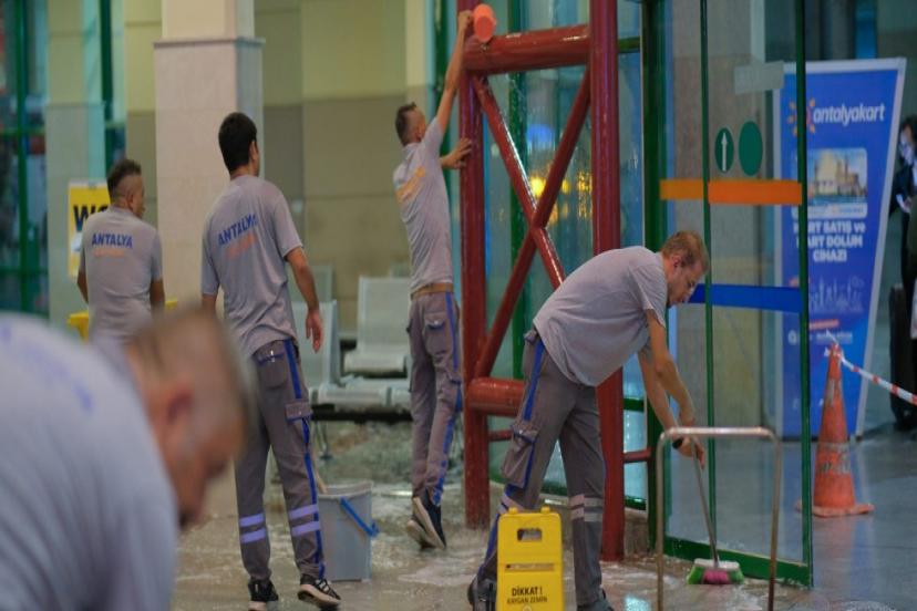 OTOGARDA TEMİZLİK SEFERBERLİĞİ 