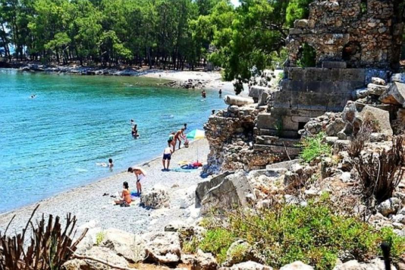 PHASELİS'TE YANLIŞA YER YOK...