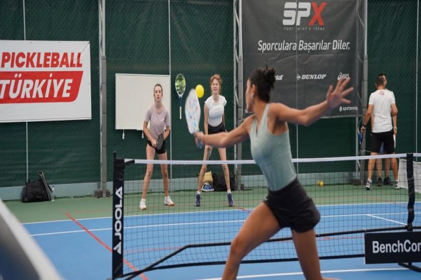 PİCKLEBALL TUTKUNLARI ANTALYA’DA BULUŞUYOR