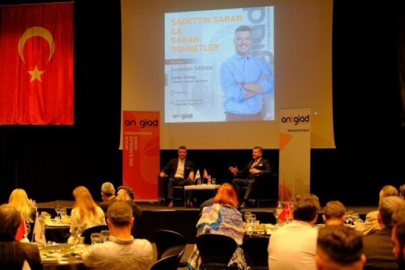 SADETTİN SARAN SİYASETE GÖZ KIRPTI…