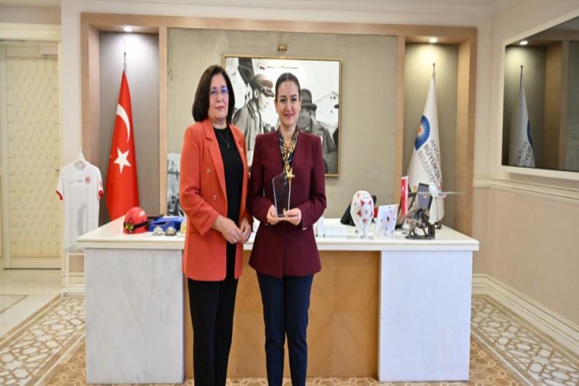 SAĞLIKLI KENTLER BİRLİĞİ’NDEN ANTALYA BÜYÜKŞEHİR’E ÇEVRE ÖDÜLÜ