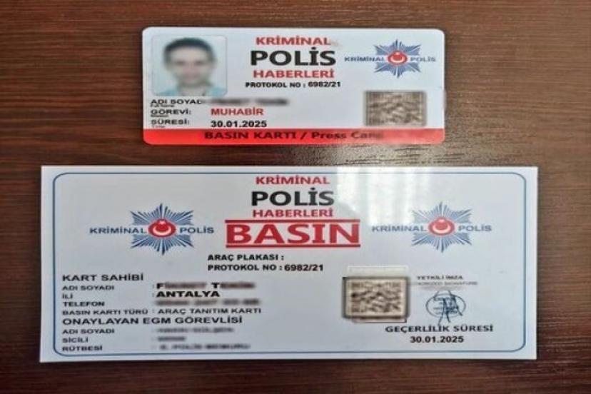 SAHTE GAZETECİYİ POLİS ENSELEDİ...