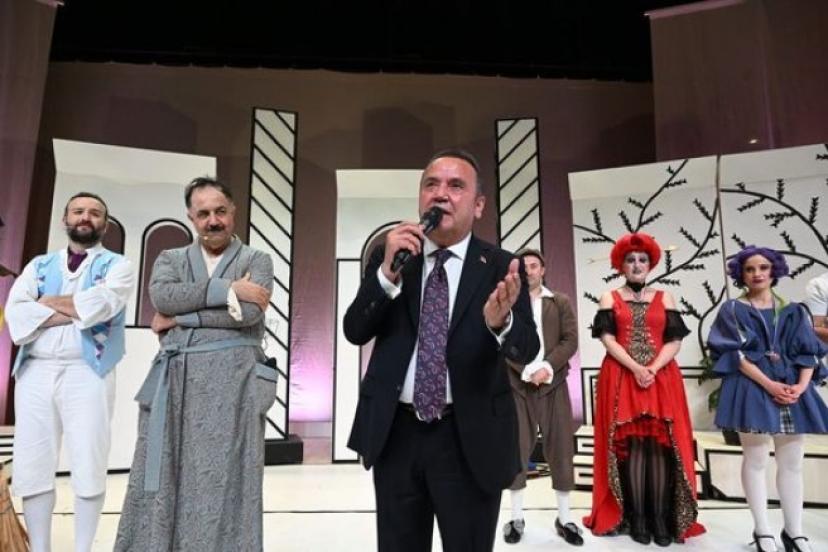 SANAT VE SANATÇI BAŞ TACIMIZ