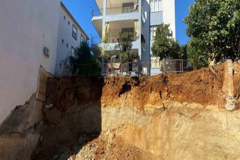 SERİK’TE İNŞAAT PANİĞİ!