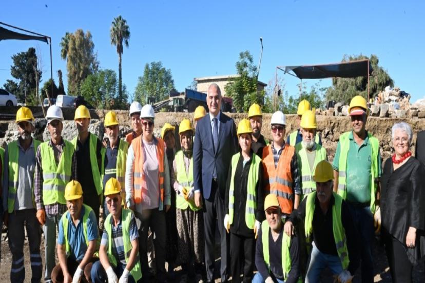 SİDE ANTİK KENTİ GELECEĞE MİRAS BIRAKILIYOR