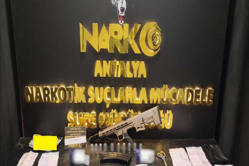 SON 1 HAFTADA 35 TUTUKLAMA