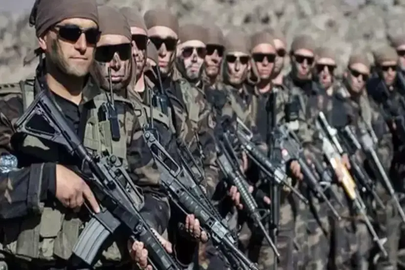 "SOYSUZ YAŞAYAN, YURTSUZ GÖMÜLÜR"