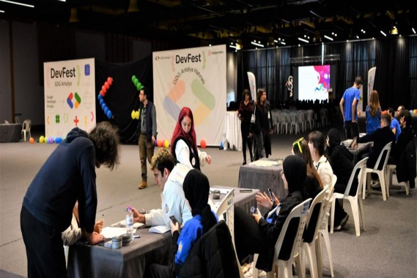 TEKNOLOJİNİN KALBİ KONYAALTI’NDA ATTI