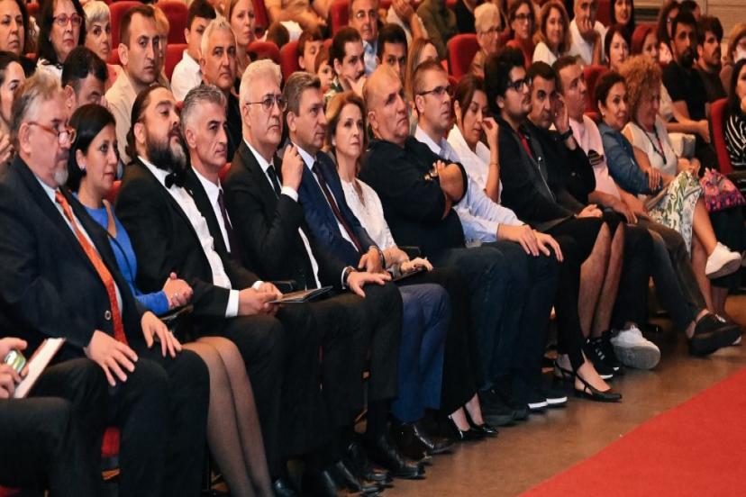 TİYATRO FESTİVALİ PERDEYİ BAŞLADI