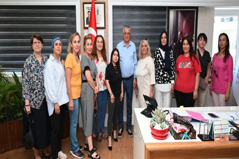 TOPALOĞLU’NA KADINLARDAN ZİYARET 