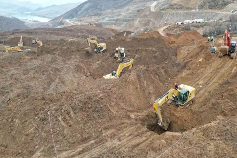 TOPRAK ALTINDA SADECE 1 İŞÇİ KALDI