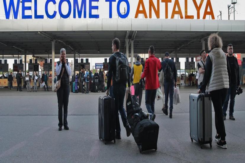 TURİZMİN GÖZ BEBEĞİ ANTALYA NÜFUSUNUN 7 KATINI AĞIRLADI