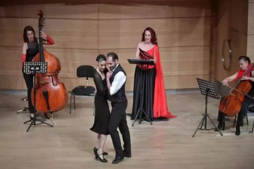 TUTKUNUN DANSI ANTALYA SAHNESİNDE