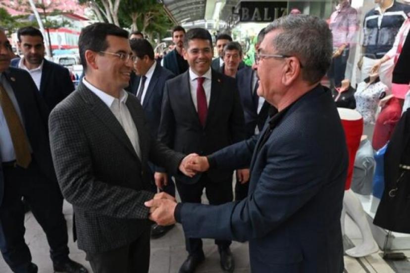 TÜTÜNCÜ, SERİK ESNAFIYLA BULUŞTU 