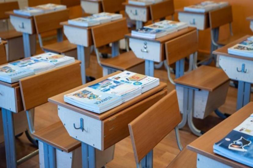 ÜCRETSİZ DERS KİTAPLARI OKUL SIRALARINDAKİ YERİNİ ALDI