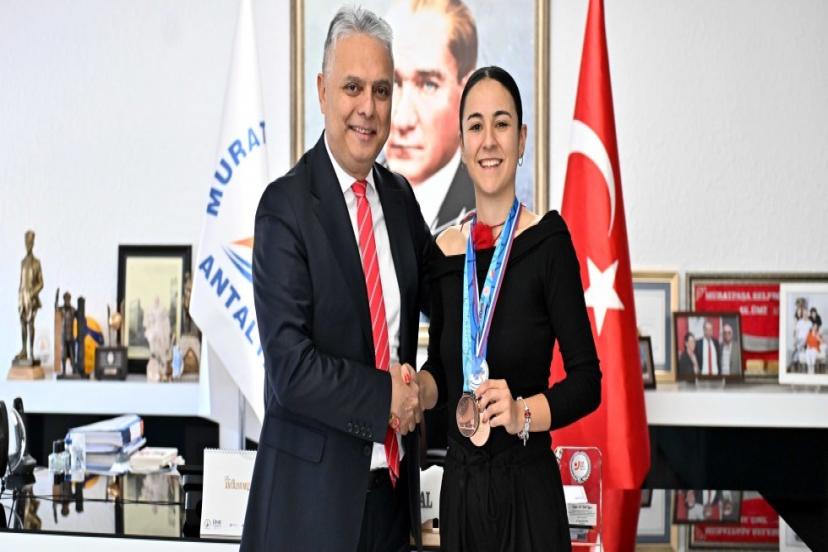 UYSAL'DAN ŞAMPİYONA TEBRİK