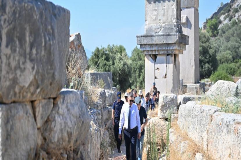 VALİ ŞAHİN’DEN PATARA VE KSANTHOS’A İNCELEME