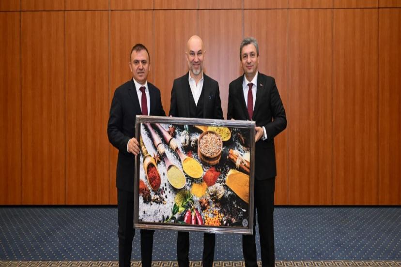 VALİ ŞAHİN: “HEPİMİZ BU GÜZEL ŞEHRE KARŞI SORUMLUYUZ”