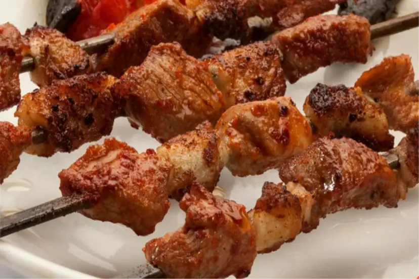 VATANDAŞA ET VE EŞŞEK ETİ YEDİRDİLER