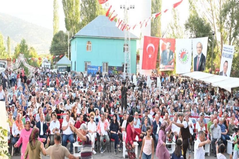 VİŞNE ŞENLİĞİ’NDE KOCAGÖZ RÜZGARI