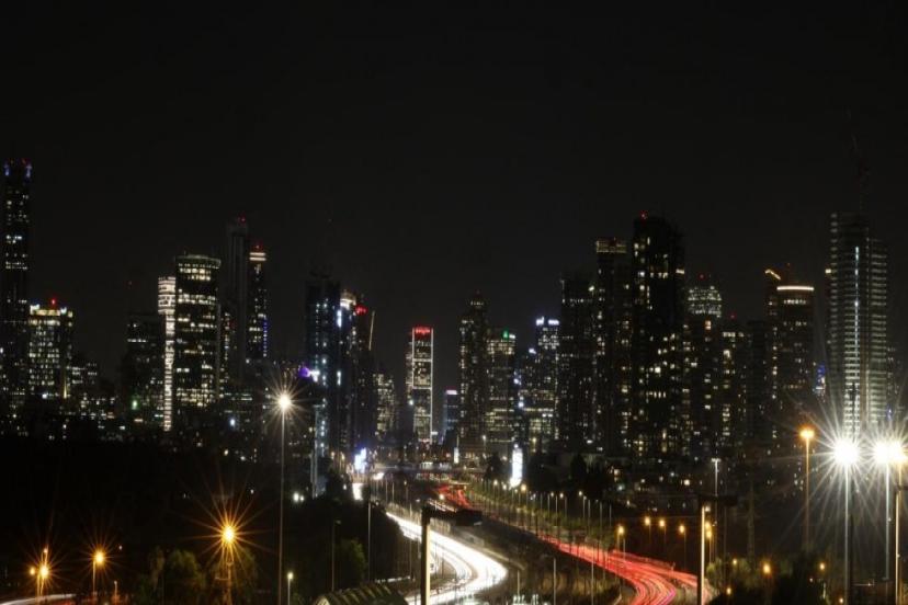 YEMEN'DEN FIRLATILAN FÜZE İSRAİL'DE ALARMLARI ÇALDIRDI