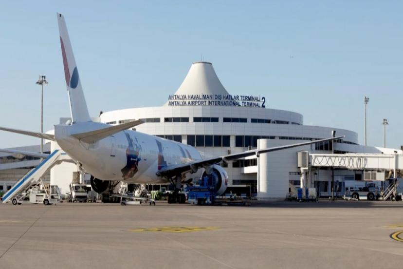 HAVALİMANIN'DA YENİ DOĞMUŞ BEBEK BULUNDU