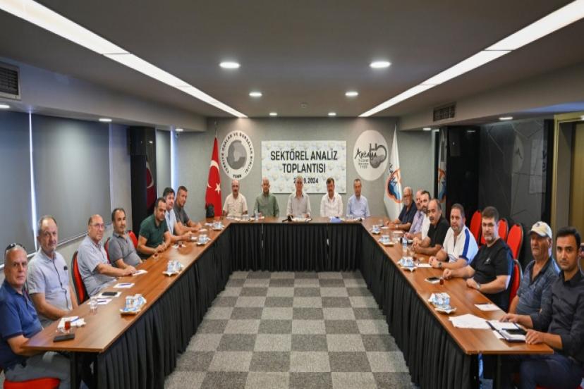 ZEYTİNDE REKOLTE GEÇEN YILA GÖRE YÜZDE 30 ARTTI